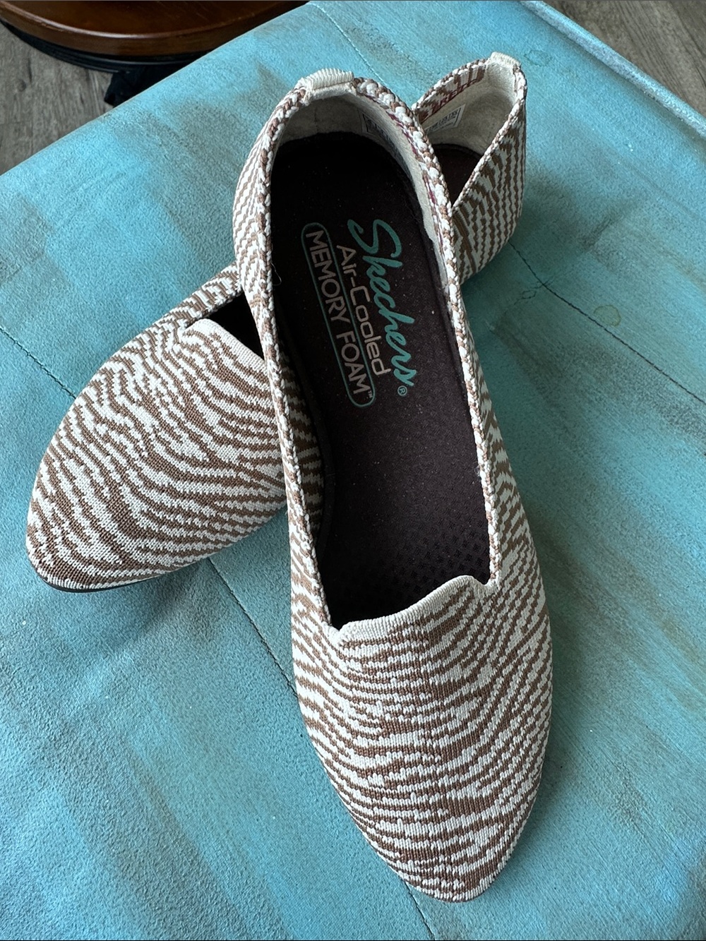 Skechers Brown & Cream Pointed Toe Memory Foam Flats